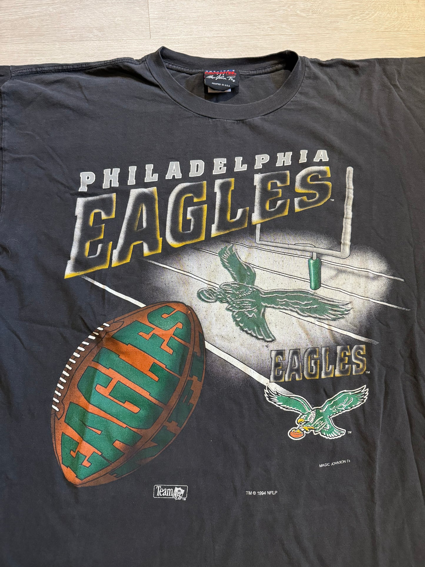 Vintage Philadelphia Eagles Magic Johnson shirt