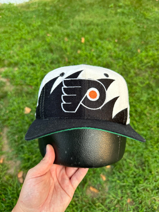 Vintage Philadelphia Flyers Logo Athletic sharktooth hat