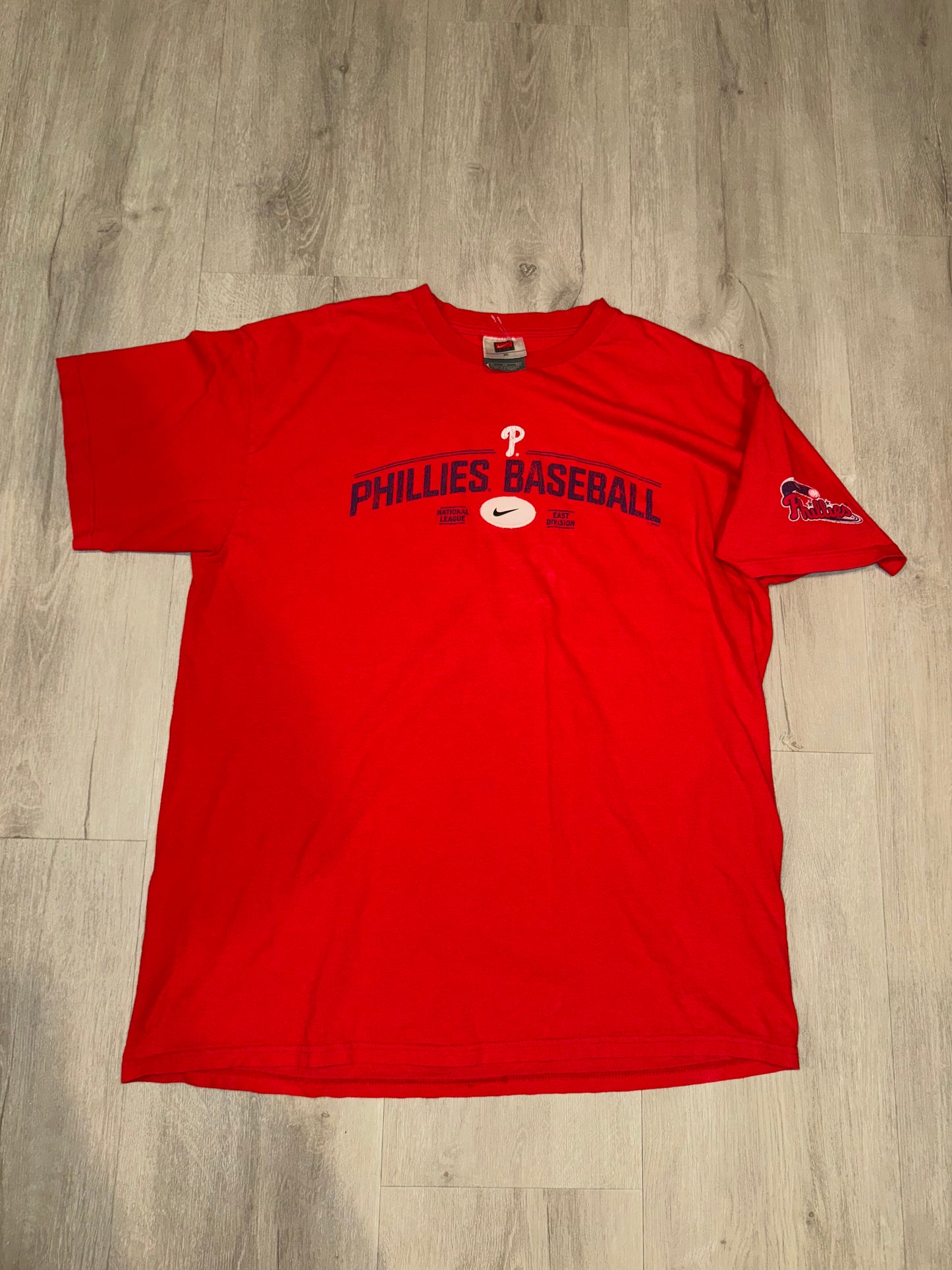 Phillies Nike Shirt #1054 (XL)