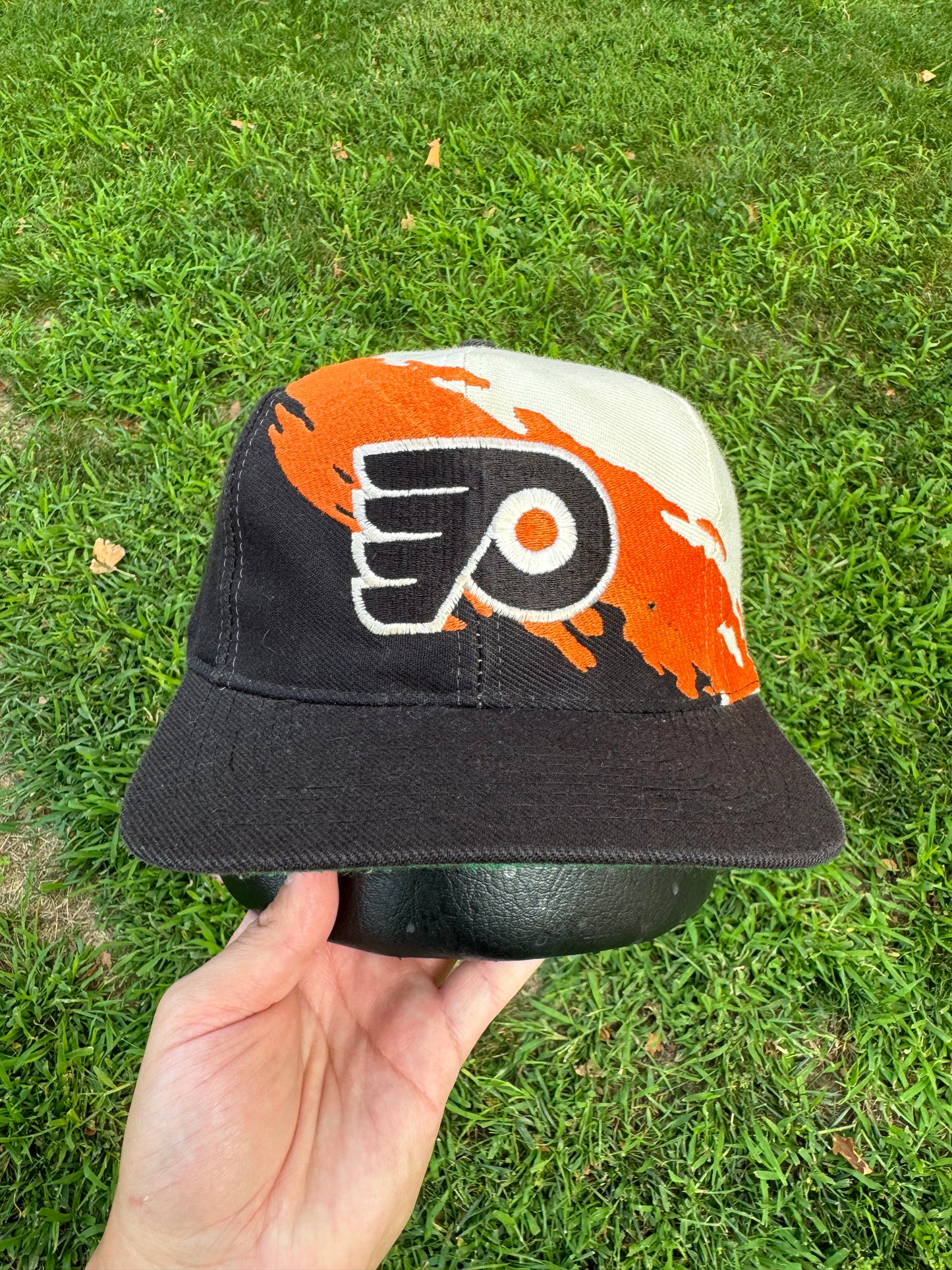 Vintage Philadelphia Flyers Logo Athletic splash hat